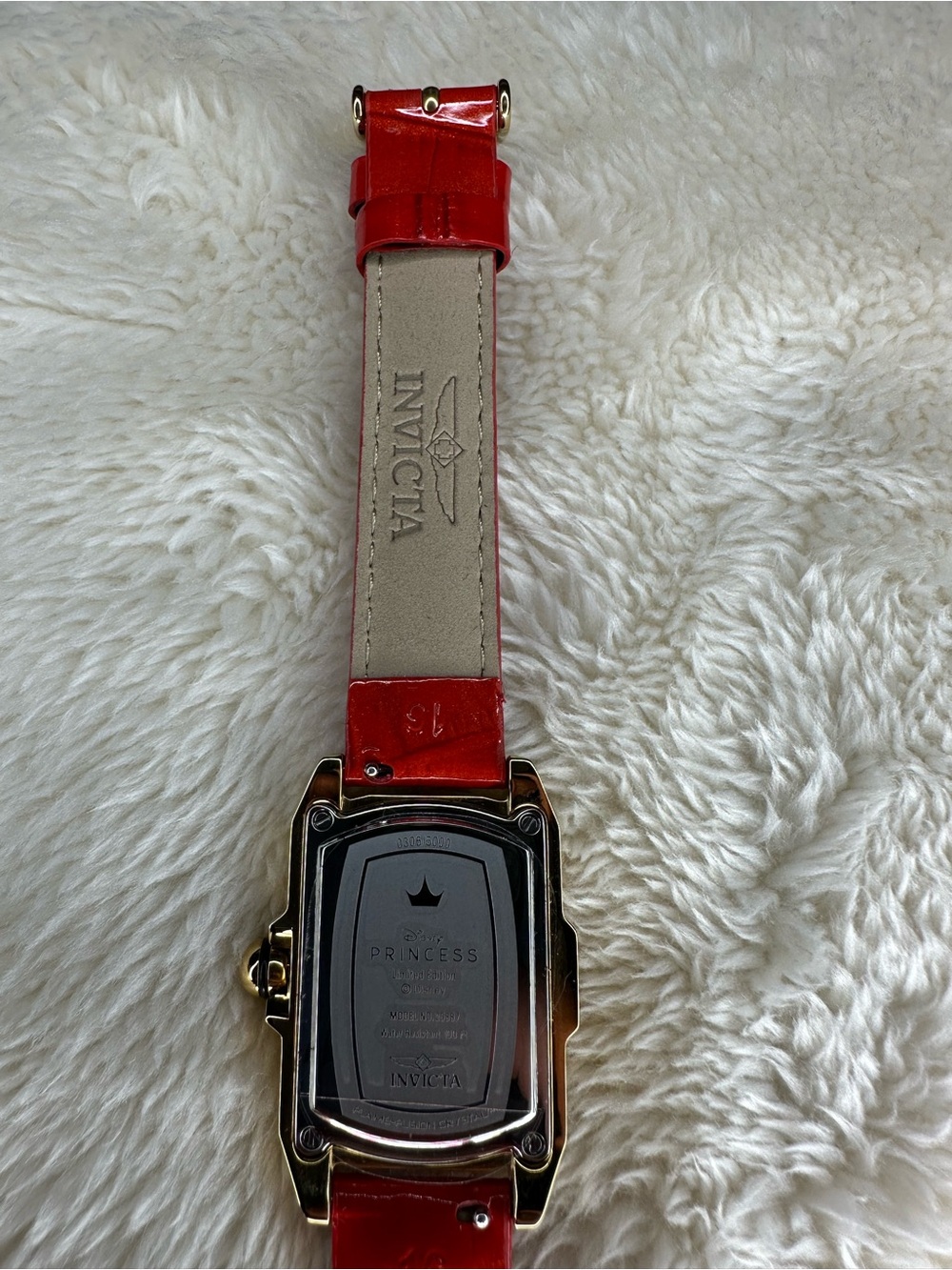 Invicta Disney Snow White Interchangeable Strap Watch - Picture 5 of 9